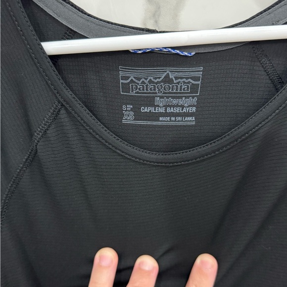 Patagonia Black Capilene Lightweight Baselayer - Picture 2 of 3